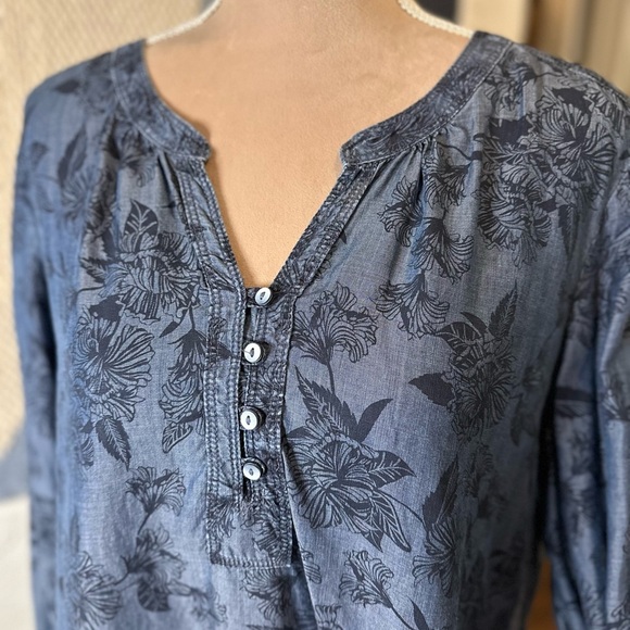 Liz Claiborne 100% Lyocell Dark Blue Floral Shirt with Balloon Sleeves - Picture 4 of 9
